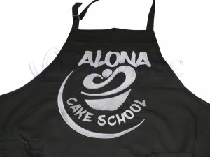 машинная вышивка на фартуке