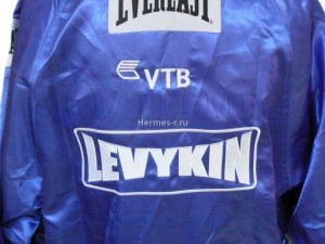 Индивидуальная вышивка на халате