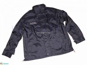 нанесение вышивки на куртку